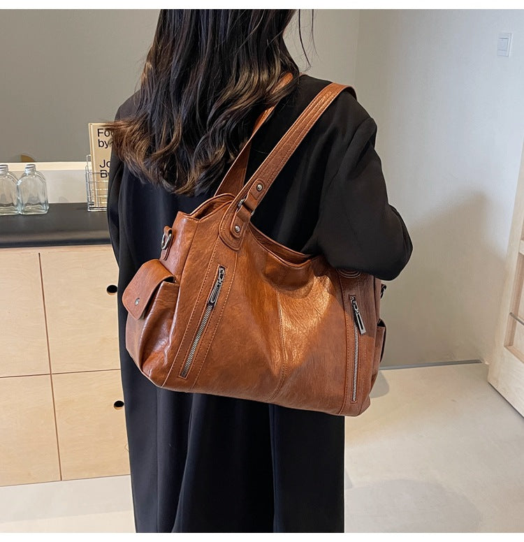 NOEMIE™ - Sac fourre-tout en cuir classique